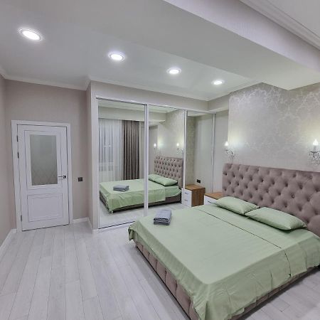 Grand Excelent New Ultra Central Apartments Chişinǎu Buitenkant foto