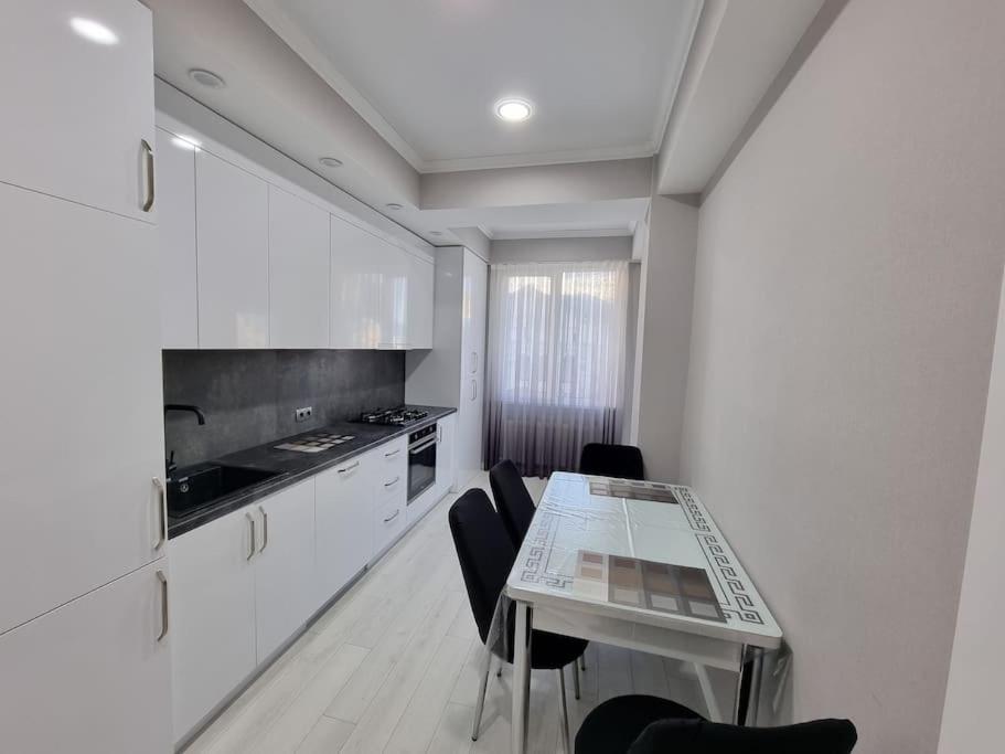 Grand Excelent New Ultra Central Apartments Chişinǎu Buitenkant foto