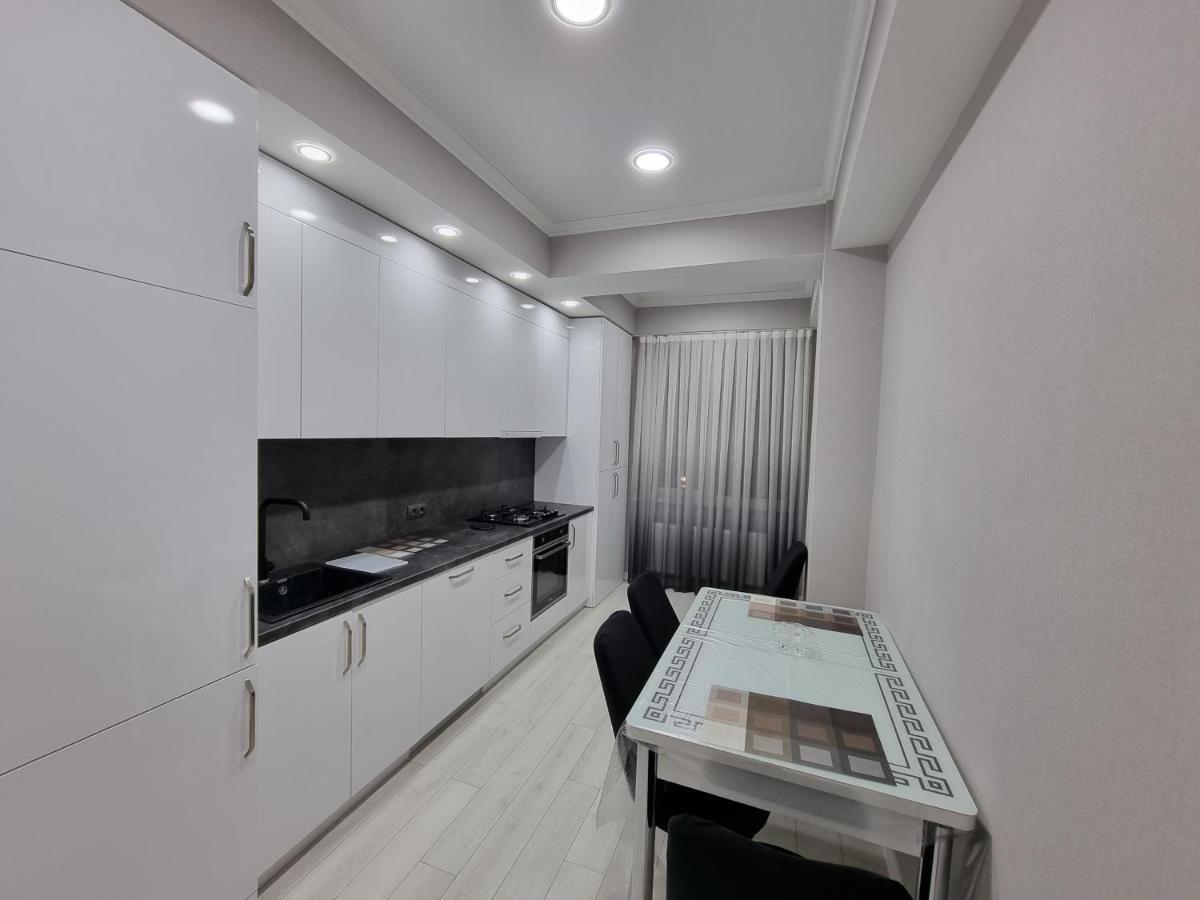 Grand Excelent New Ultra Central Apartments Chişinǎu Buitenkant foto